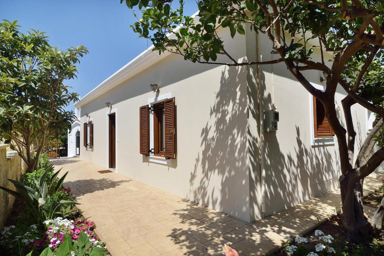 Anna 'S House - Garden Cottage In กิสเซมอส ภายนอก รูปภาพ